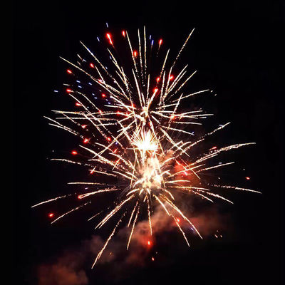Chinesische 100 Schuss-Hochzeitsfest-Kuchen-Feuerwerks-Pyrotechnik für Festival-Feier