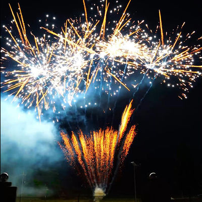 100 Schuss-Festival-Pyrotechnik-chinesische große Kuchen-Feuerwerke im Freien