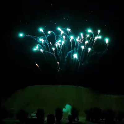 Chinesisches Feuerwerk 100 Schüsse Pyrotechnische Gebrauchskuchen Feuerwerk zum Feiern