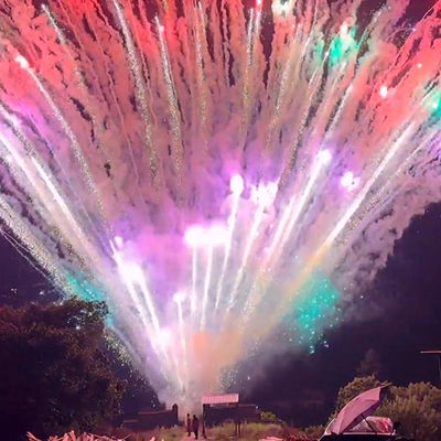 Chinesische Pyrotechnische Verbraucherkuchen Feuerwerk Weihnachts-Neujahrskuchen Mercun Feuerwerk & Feuerwerksknallen