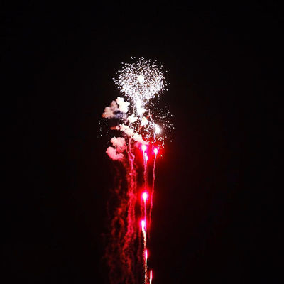 49 Schüsse Pyrotechnik Kuchenfeuerwerk Neues 1.4 Pro Line Feuerwerk 2025 Neues Kuchenfeuerwerk Chinesische Fabrik Kuchenfeuerwerk für Hochzeit