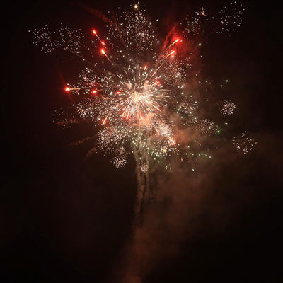 Liuyang Fabrik angepasst F2 Kuchenfeuerwerk CE, Großhandel Outdoor Kuchenfeuerwerk zum Feiern