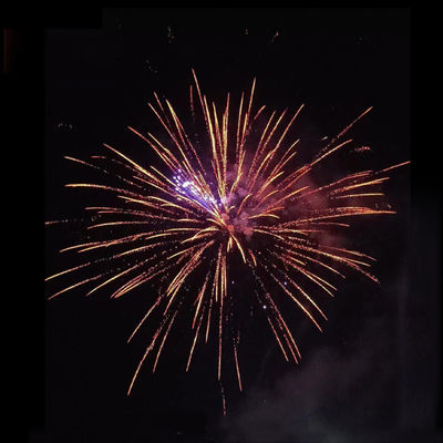 2025 Chinesische Fabrik 100 Schuss Papierkuchen Feuerwerk FAFBWL Großhandel Pyrotechnik Neues Feuerwerk für Hochzeitsfeier Feier