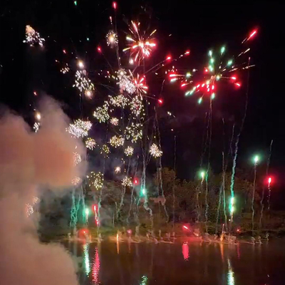 Chinesische Fabrik Liuyang Mandarin angepasst 1.4g Verbraucher Feuerwerk Wasserkuchen Feuerwerk Kuchen Pyrotechnik