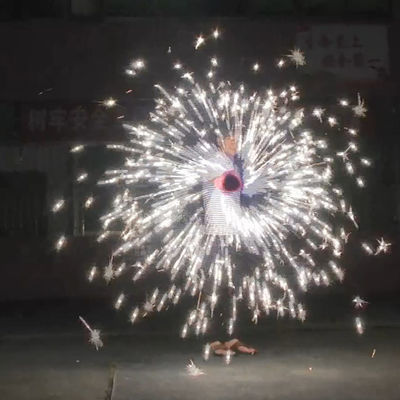 Heißes drehendes Rad Weihnachts-neue Jahr-Hand-Toy Fireworks Fountains Pyro Sparklers